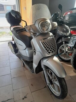 Aprilia Scarabeo 200i /125 2009, rozprodám po dílech - 2
