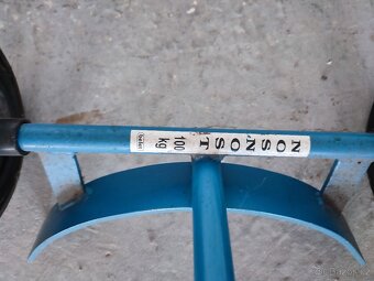 Rudl na kulaté popelnice - 2