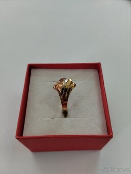 Zlatý prsten trojí zlato - 2