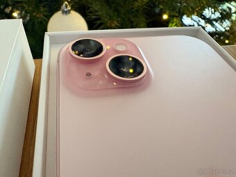 Apple iPhone 15 pink 128GB, v záruce do 8/2027 - 2
