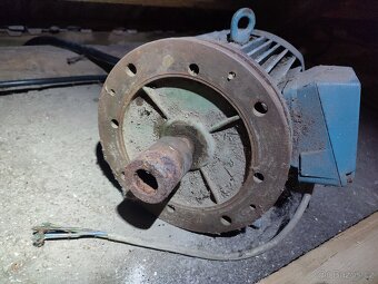 3 fázový motor 4 kw - 2