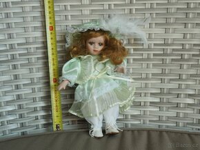 Porcelánová panenka - malá, světle zelená - 2