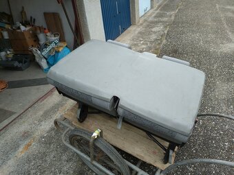 Zadní sedadlo VW T5 - 2