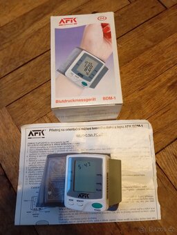 Měřič krevního tlaku a tepu - 2