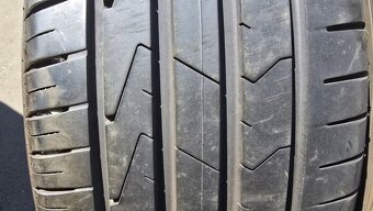 Letní pneu 235/45/18 Hankook - 2
