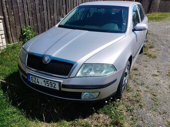 Škoda Octavia II provedení Elegance - 2