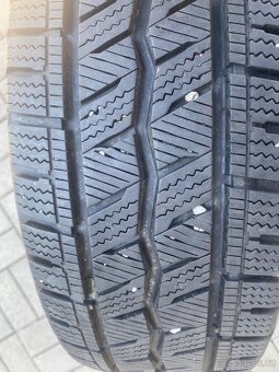 Hankook Vantra 215/65 R16 - 2
