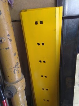 Brity radlice pre ruský buldozér - 2