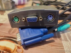 Edimax EK-PS2C KVM - přepínač s kabely na 2PC - 2