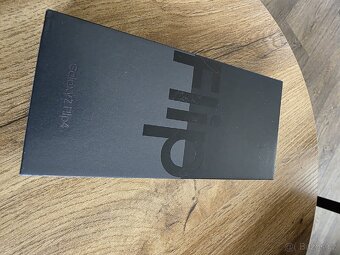 Samsung galaxy flip 4 256GB - 2