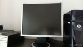 19" LCD Benq FP 91G X + 19" Acer - 2