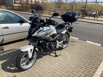 Prodám Hondu NC 750X manuál - 2