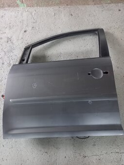 VW Touran 2,Caddy predni dvere leve - 2