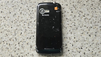 Boston - jednoduchý mobilní telefon. - 2