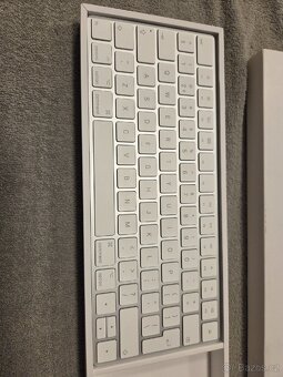 Apple klávesnice - 2