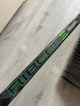 Hokejka CCM Trigger 5 P29 85flex levá ZÁRUKA - 2