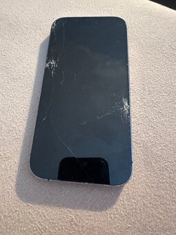 iPhone 14 pro na díly - 2