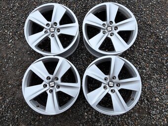 Alu original sada disku Seat Leon 5F 5x112 7,5J ET51 R17 - 2