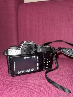 Fujifilm X-T100 tělo + Fujifilm XC 15-45 mm f/3,5-5,6 OIS PZ - 2