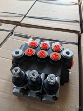 Sada třísekční rozvaděč 03P401A1A1A1GV1 s lana a páky - 2