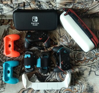 NINTENDO SWITCH OLED + PŘÍSLUŠENSTVÍ + ZÁRUKA TOP STAV - 2