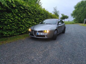 Alfa Romeo 159 1.9 JTD 88 kW r.v.2010 - 2