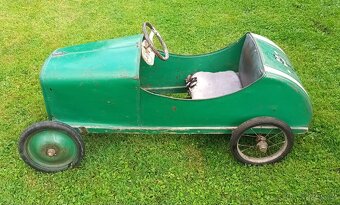 Šlapací auto Praga - 2