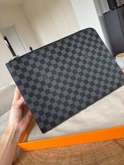 LV originál obal na notebook - 2