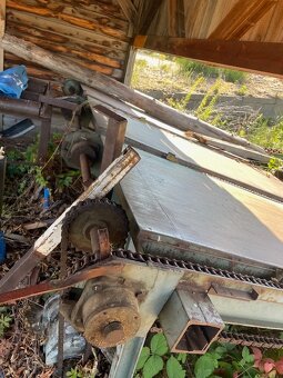 Příčný řetězový dopravník - 2