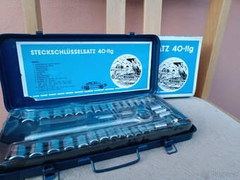 Sada na utahování a povolování matek a šroubů. - 2