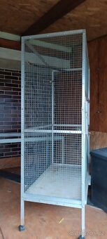 Voliéra. Zamluveno. - 2