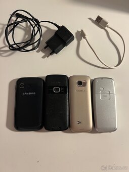4x Mobily Telefony, pro sbiratele, Nokia, Samsung - 2