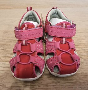 NOVÉ dívčí sandály zn. SPICY vel. 20 - 2