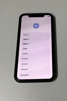 Apple iPhone X 64GB černý - 2