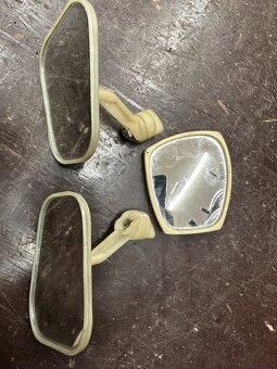 Predám spatní zrcátko do plexištítu JAWA ČZ - - 2