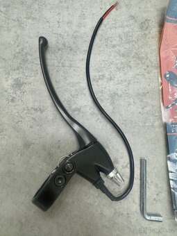 Sada brzdových páček na motorku/skutr/elektrokolo - 2