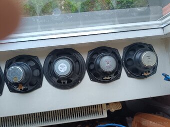 Různá repra Tesla, TVM - 2