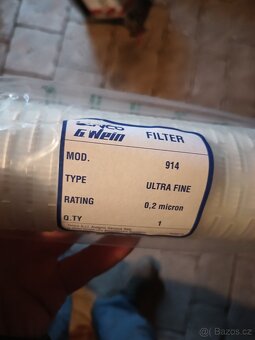 Plnička na víno - 2