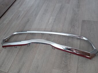 Škoda Octavia 4 Rám přední masky - 2