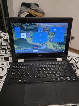 Acer  R3-131T konvertibilní notebook dotykovým displejem - 2
