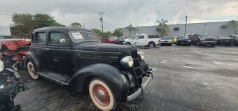 Dodge Deluxe z roku 1935. - 2