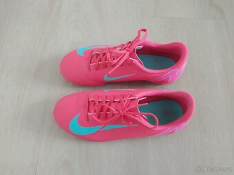Kopačky zn. Nike vel.36 - 2