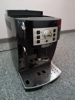 Kávovar Delonghi magnifica S - 2