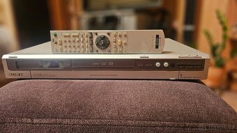 Sony DVD RECORDER RDR-HX710. - 2