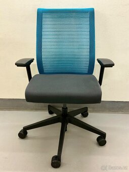 Kancelářská židle - Steelcase Think - 2
