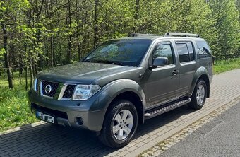 Nissan Pathfinder - 2