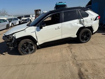 Toyota Rav 4 2.5i HYBRID 4x4 aut. Selection 2020 - 2