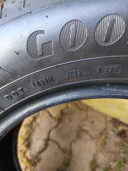 Pneu 215/60/r16 - 2