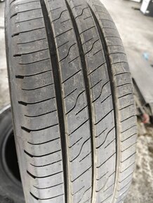 Pneu 205/75 R16c 113/111T Goodyear - 2