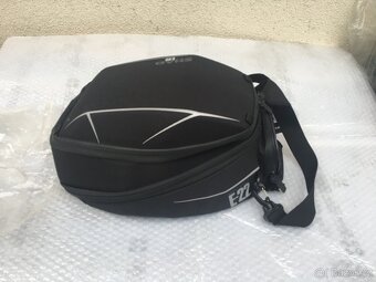 Tankvak Shad E22 16L - 2